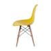 Cadeira Eames Base Madeira e Amarela