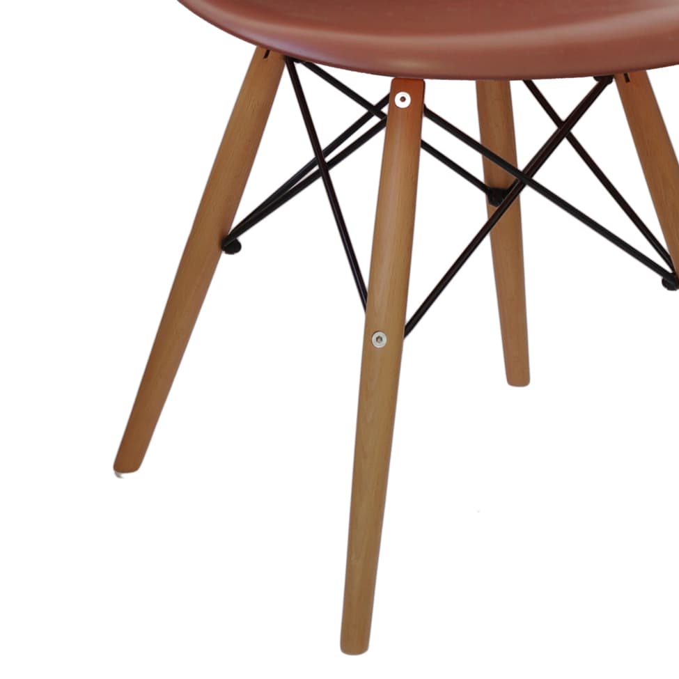 Cadeira Eames Base Madeira e Café