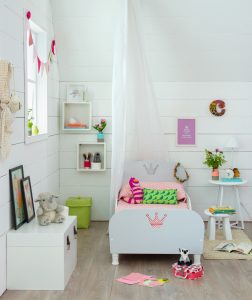 decoração do quarto infantil com cama de princesa