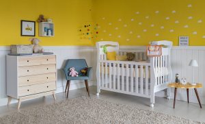 decoração do quarto infantil amarelo